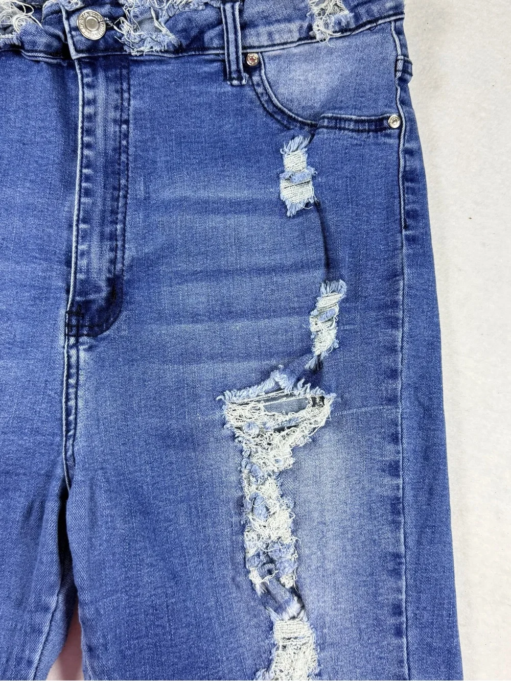 Roma Studio 16 Y2K Distressed Bermuda Jorts Frayed High Rise Denim Shorts